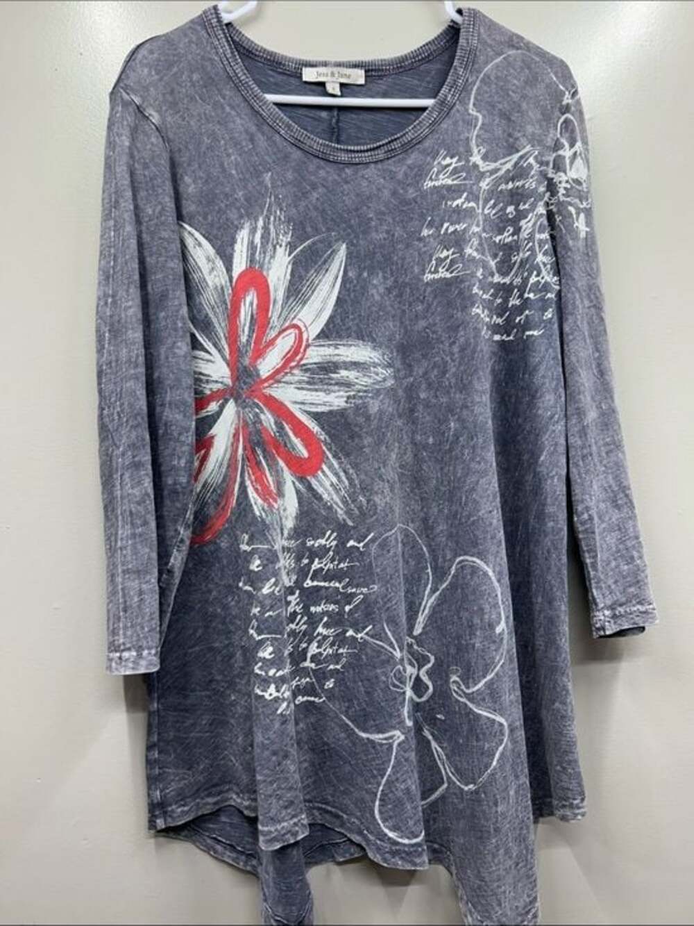 Jess & Jane Gray Floral Long-Sleeve Tunic with Red Accent